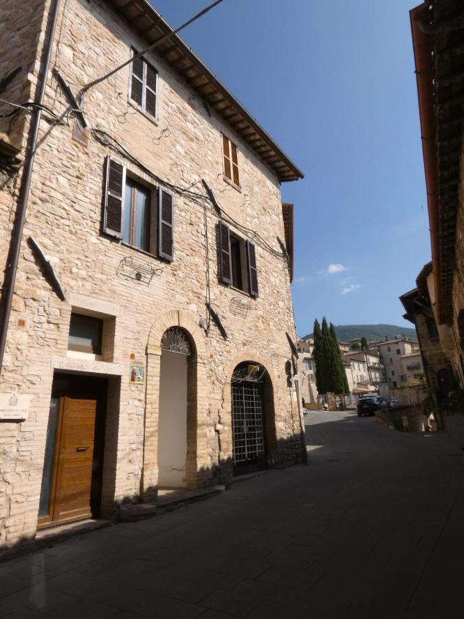 Apartamento Scappo In Umbria, La Casa Di Eude Asís Exterior foto